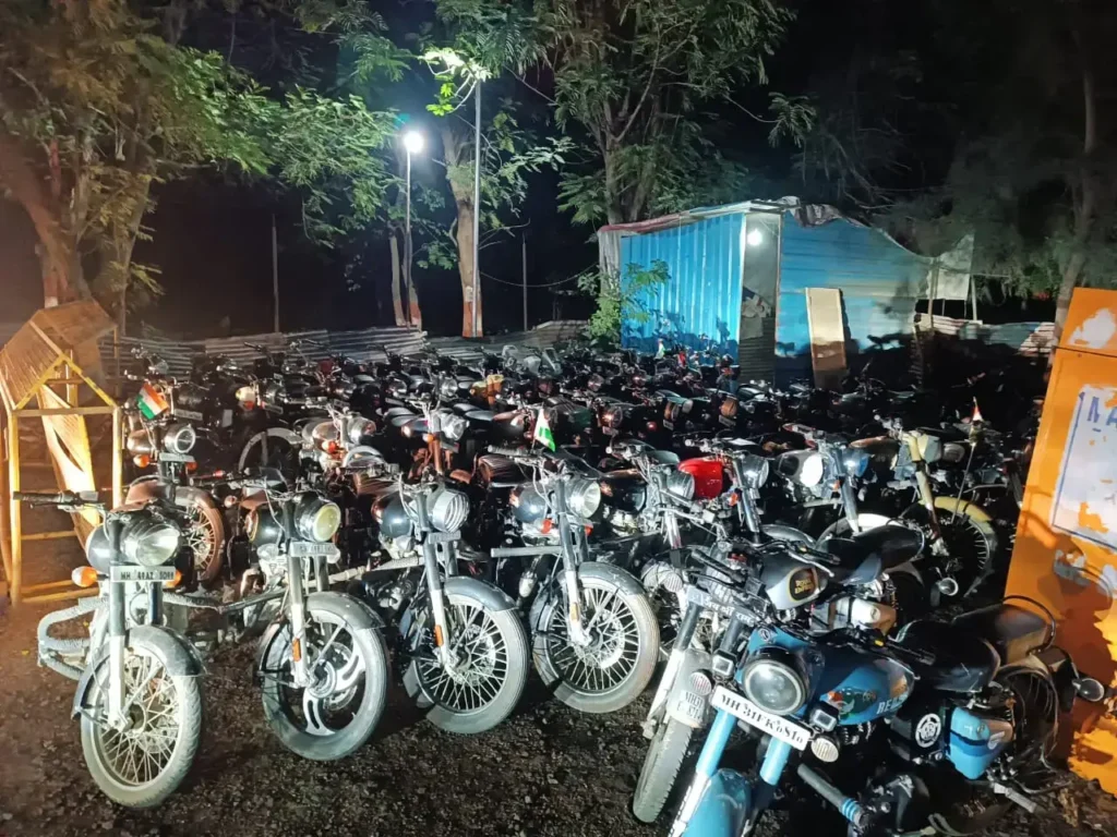 नागपूरच्या फुटाळा तलाव परिसरात 54 बुलेट गाड्या जप्त 2 नागपूरच्या फुटाळा तलाव परिसरात 54 बुलेट गाड्या जप्त